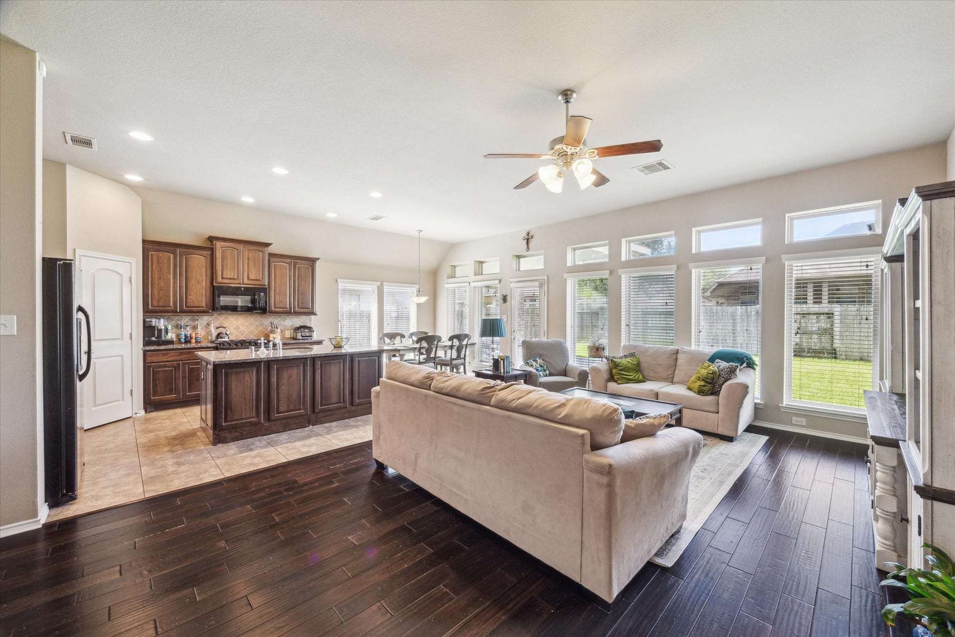 14116 Timber Bluff Drive, Pearland, TX 77584 14116 Timber Bluff Drive, Pearland, TX 77584