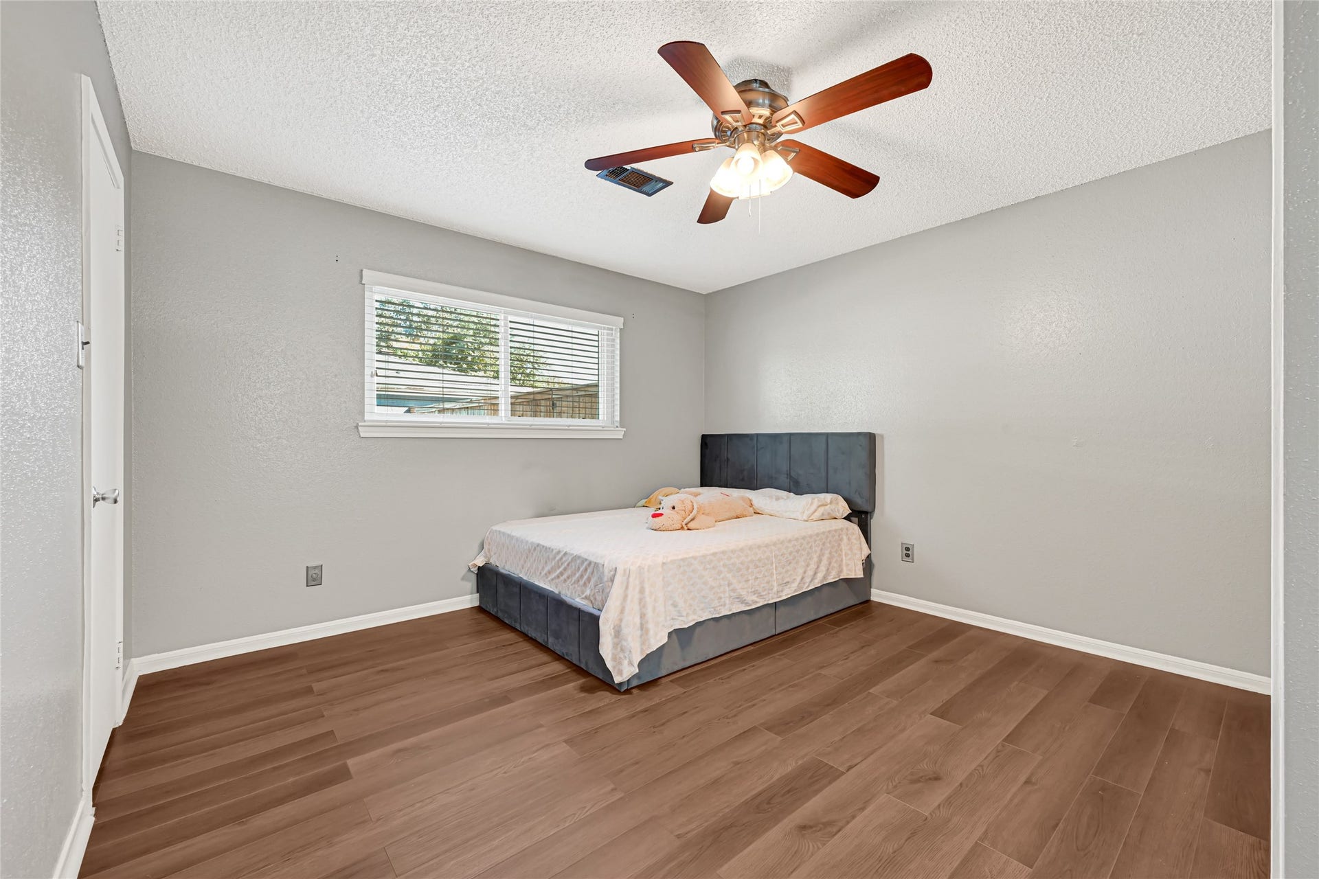 12615 Foxburo Drive, Houston, TX 77065 Primary