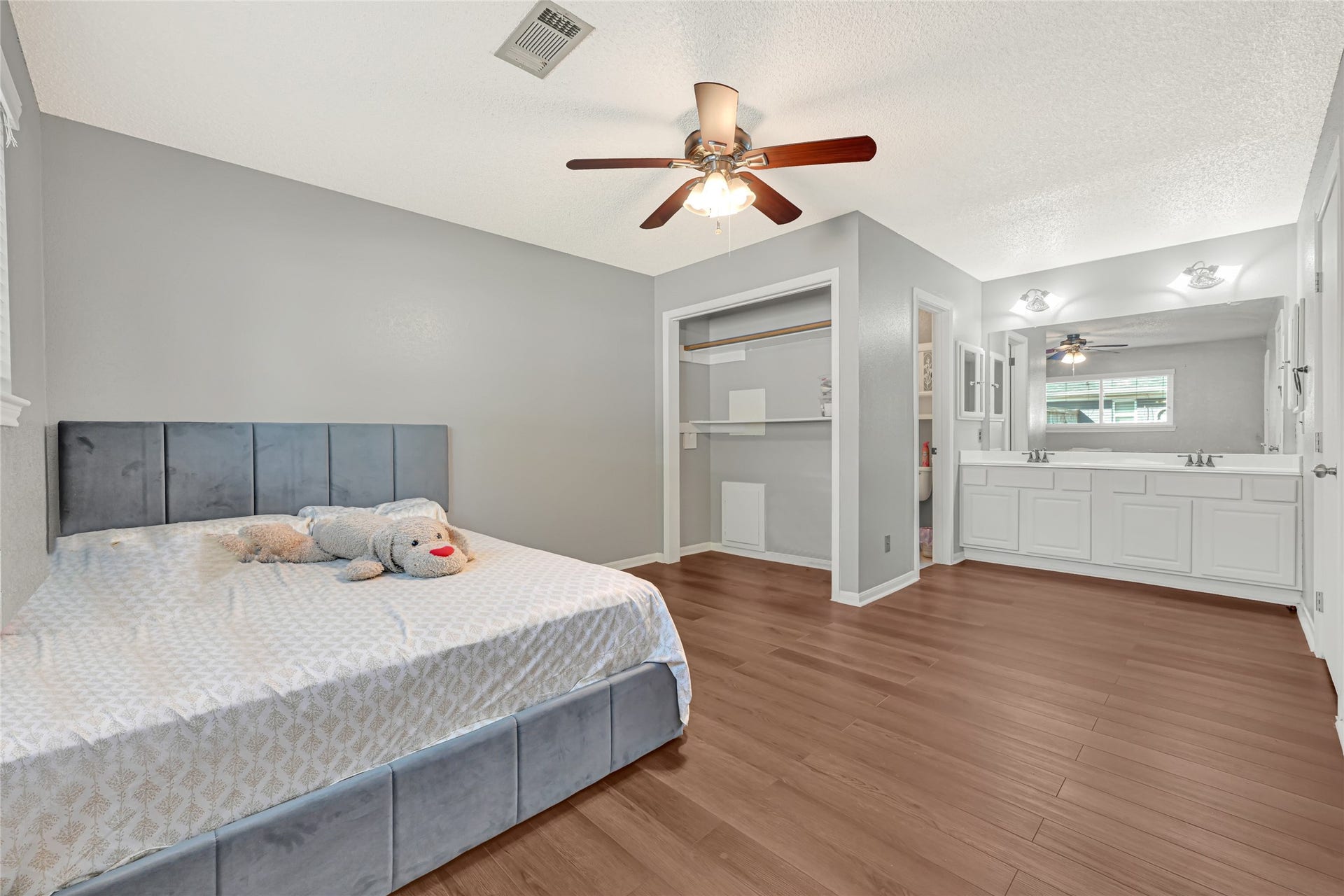 12615 Foxburo Drive, Houston, TX 77065 Primary