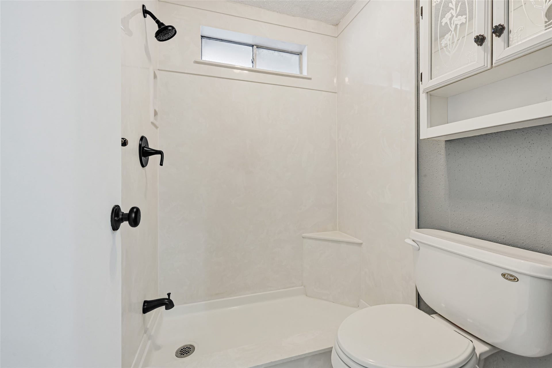 12615 Foxburo Drive, Houston, TX 77065 Primary bath