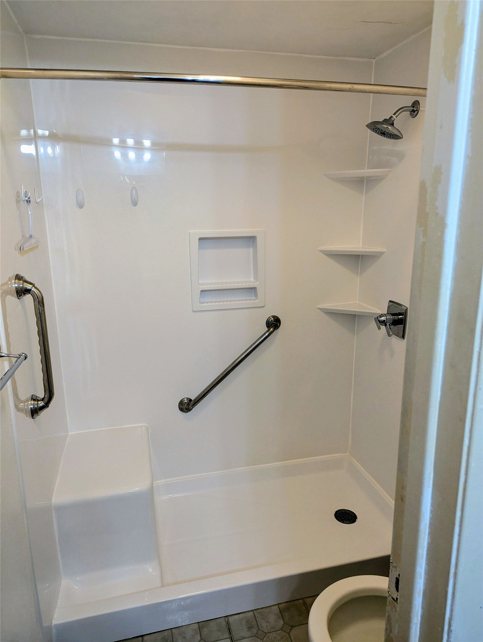1515 Cedar Cove Street, La Porte, TX 77571 Recent shower