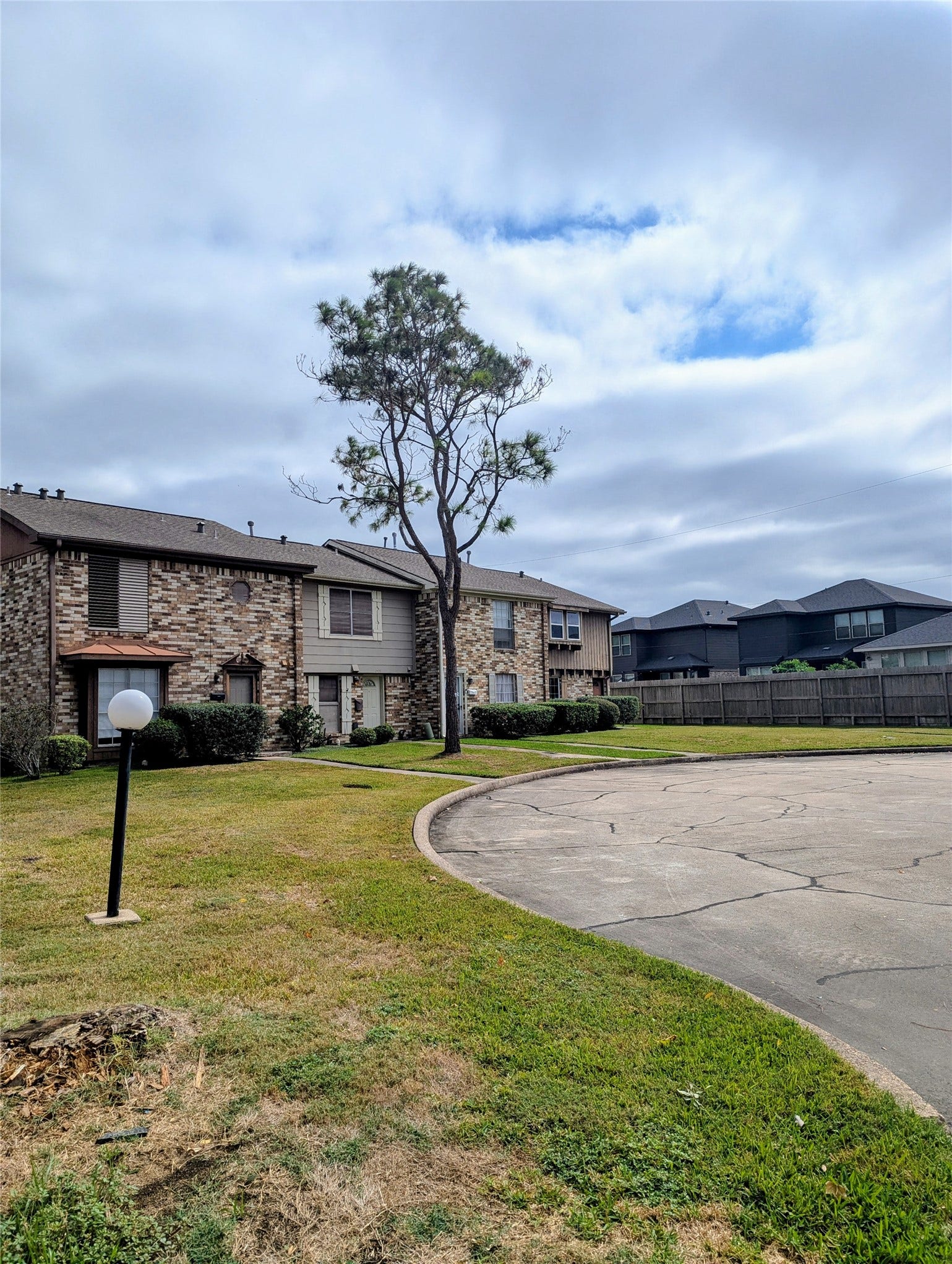 1515 Cedar Cove Street, La Porte, TX 77571 1515 Cedar Cove Street, La Porte, TX 77571