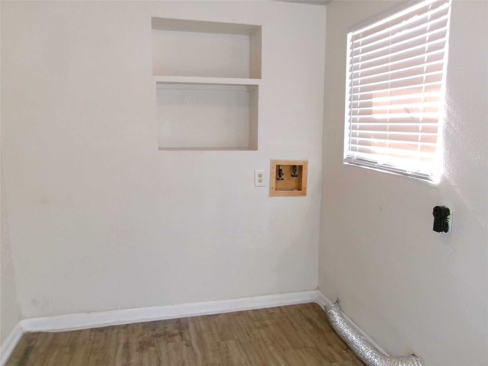 7412 McArthur Street, Hitchcock, TX 77563 7412 McArthur Street, Hitchcock, TX 77563