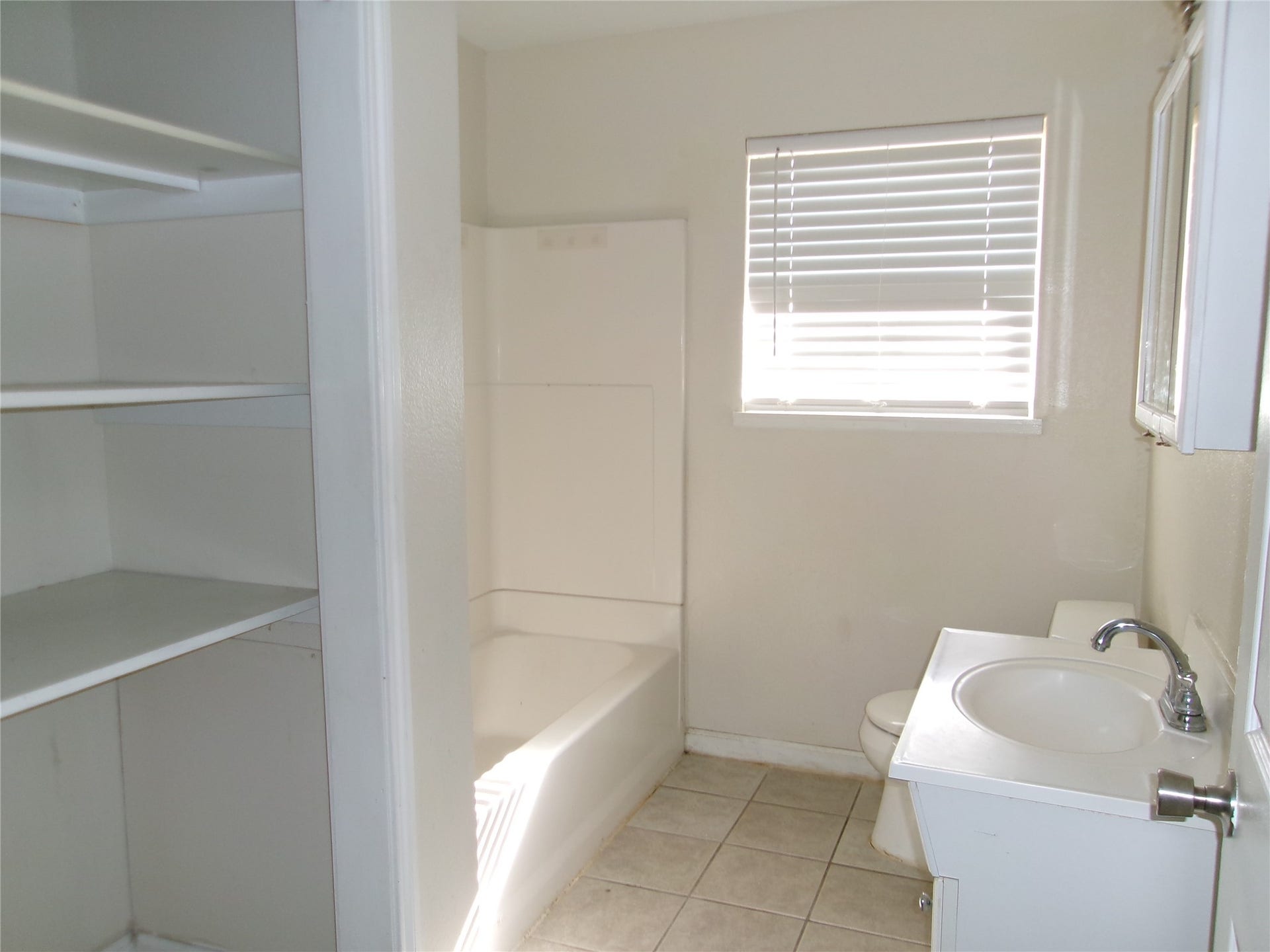 7412 McArthur Street, Hitchcock, TX 77563 7412 McArthur Street, Hitchcock, TX 77563