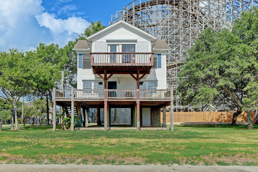 Property photo for 308 Bay Avenue, Kemah, TX