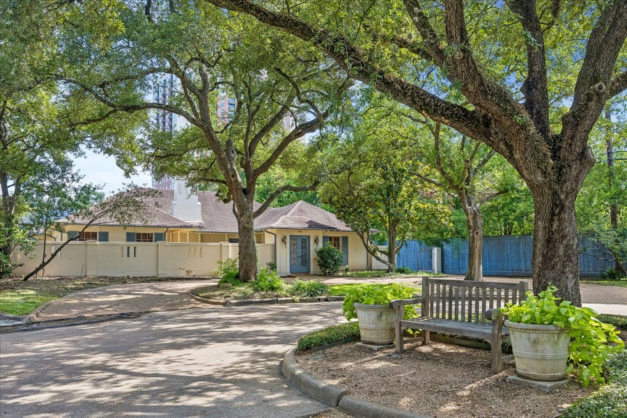 Property photo for 802 Old Lake Road, Houston, TX