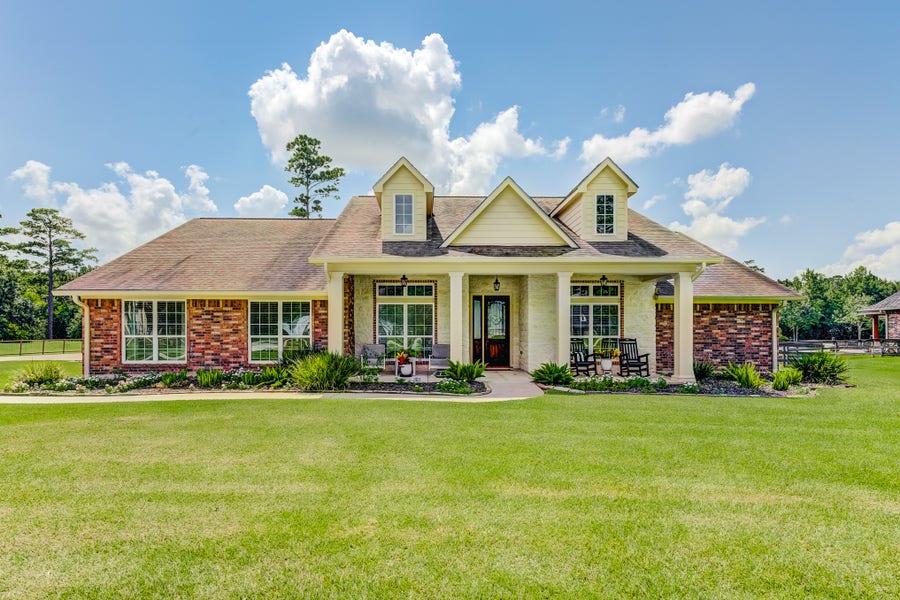 Property photo for 7219 Bayou Timber Drive, Alvin, TX