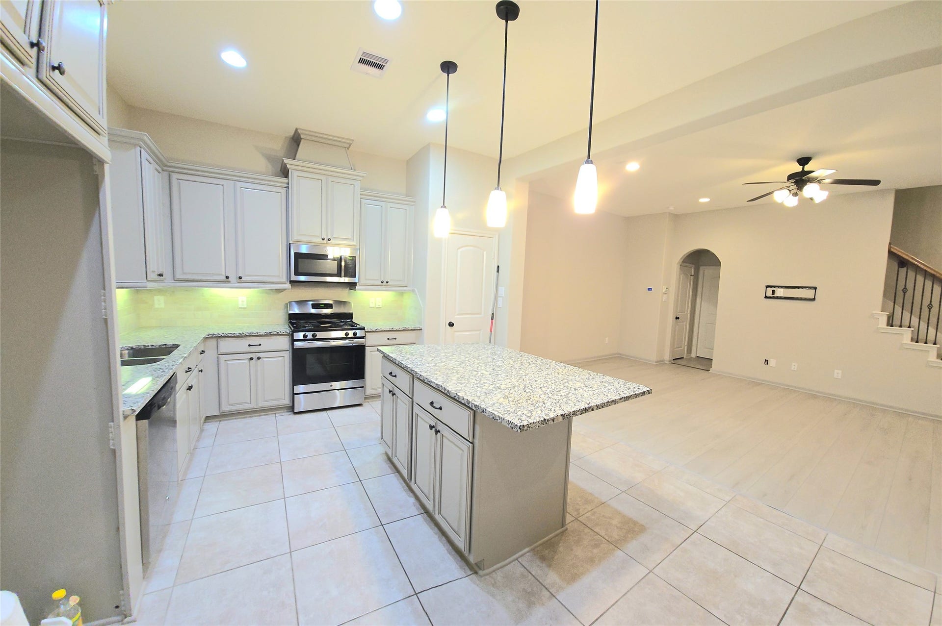 12106 La Strada Street, Richmond, TX 77406 12106 La Strada Street, Richmond, TX 77406