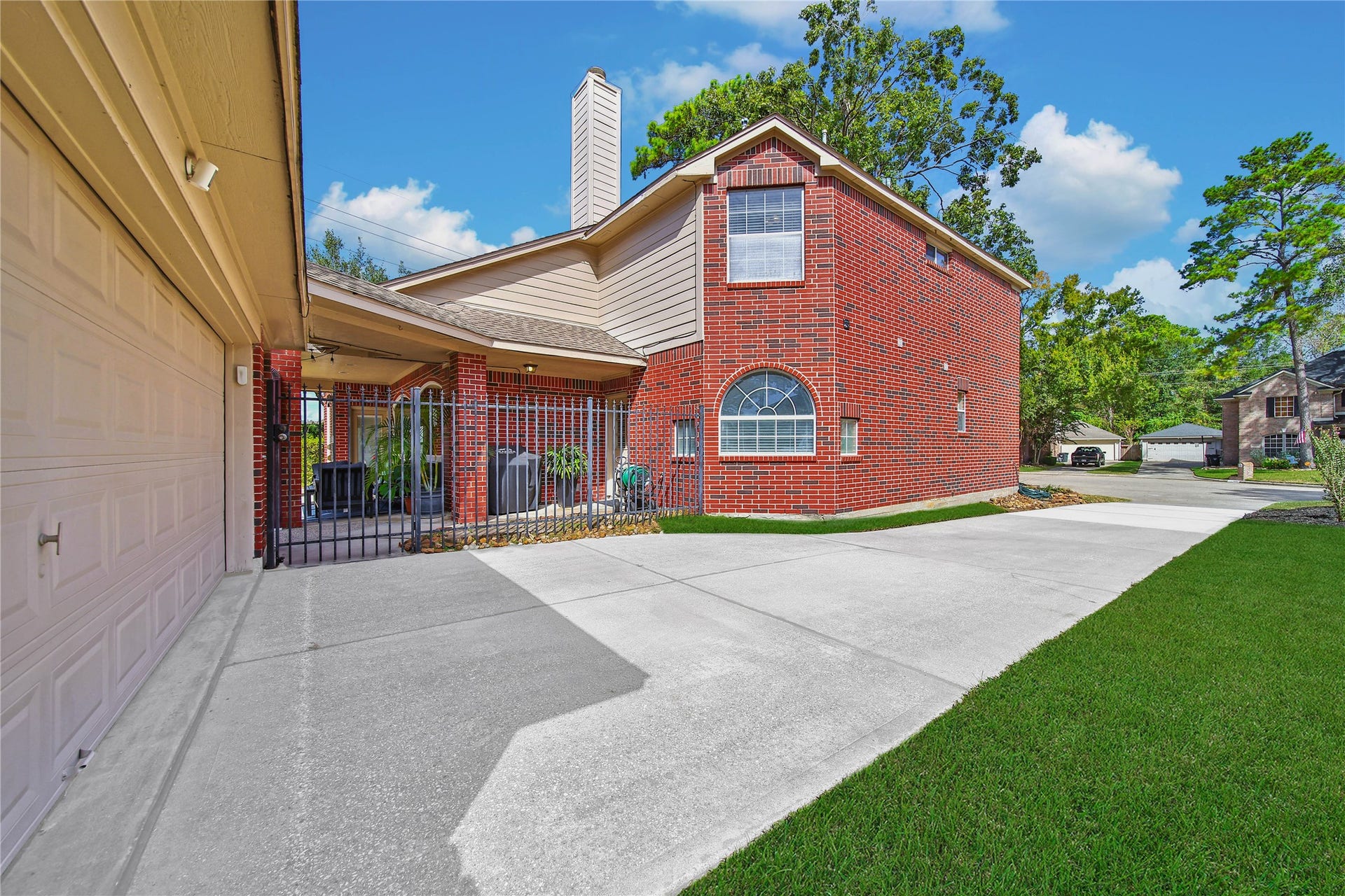5206 Evergreen Valley Drive, Kingwood, TX 77345 5206 Evergreen Valley Drive, Kingwood, TX 77345