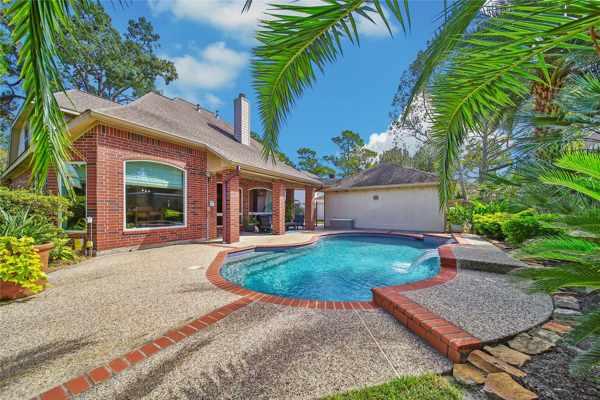 5206 Evergreen Valley Drive, Kingwood, TX 77345 Plenty of space to add an area for outdoor eating!
