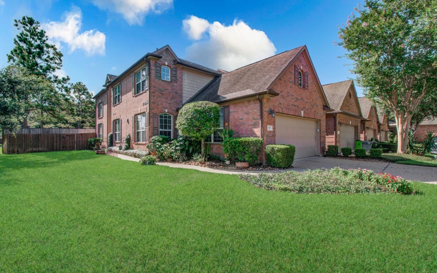 Property photo for 1103 Glenwood Canyon Lane, Houston, TX