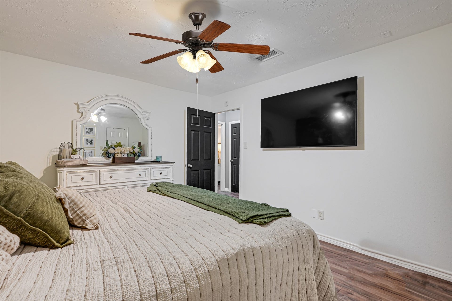11226 Sageburrow Drive, Houston, TX 77089 11226 Sageburrow Drive, Houston, TX 77089