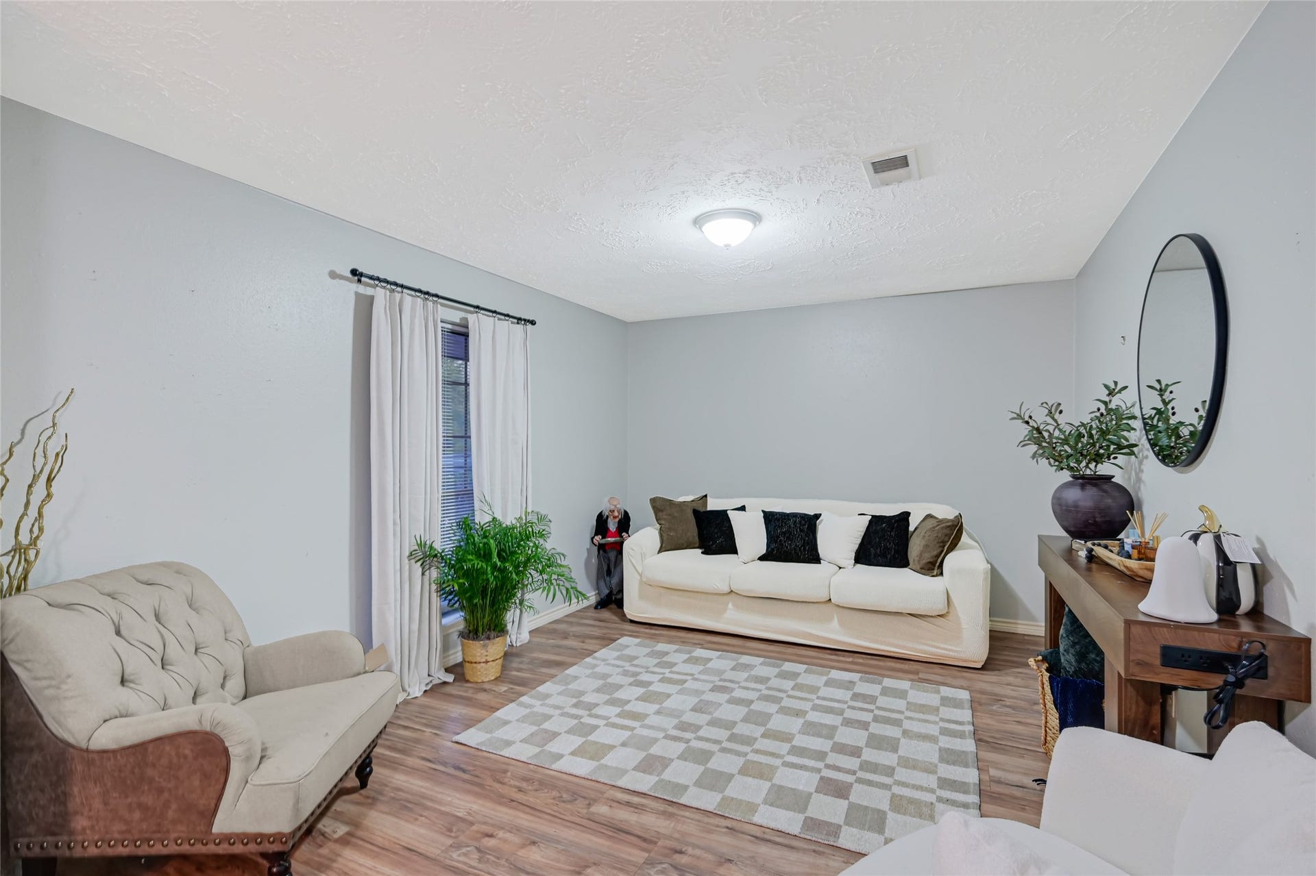 11226 Sageburrow Drive, Houston, TX 77089 Formal living room.