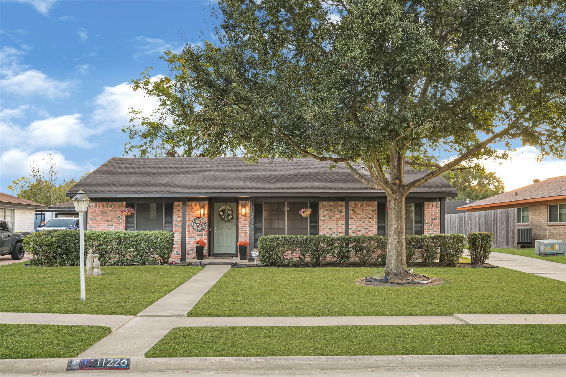 11226 Sageburrow Drive, Houston, TX 77089 Welcome HOME.