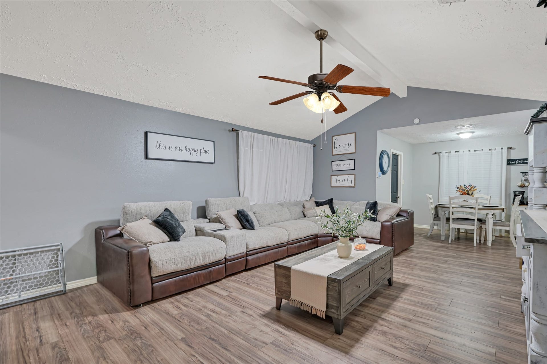 11226 Sageburrow Drive, Houston, TX 77089 Den/Living Area.
