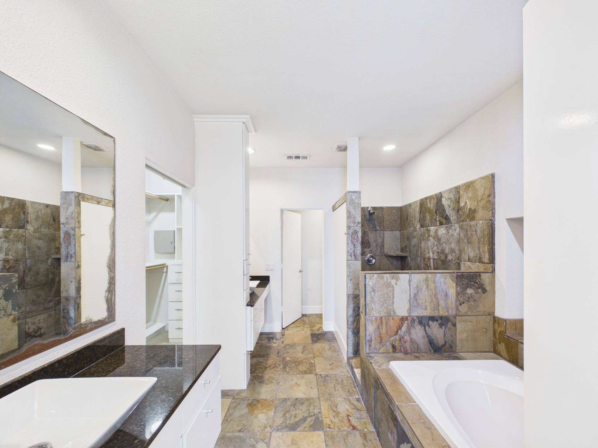 5425 Floyd Street, Houston, TX 77007 5425 Floyd Street, Houston, TX 77007