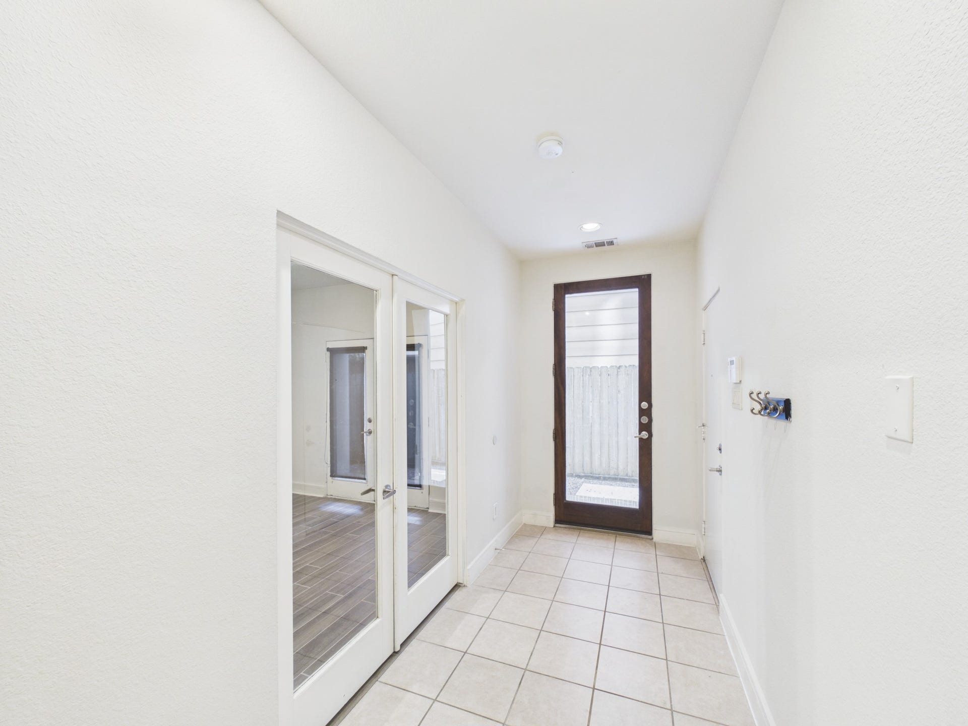 5425 Floyd Street, Houston, TX 77007 5425 Floyd Street, Houston, TX 77007