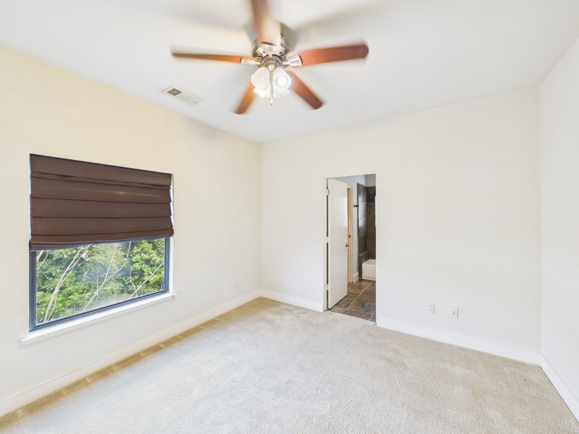 5425 Floyd Street, Houston, TX 77007 5425 Floyd Street, Houston, TX 77007