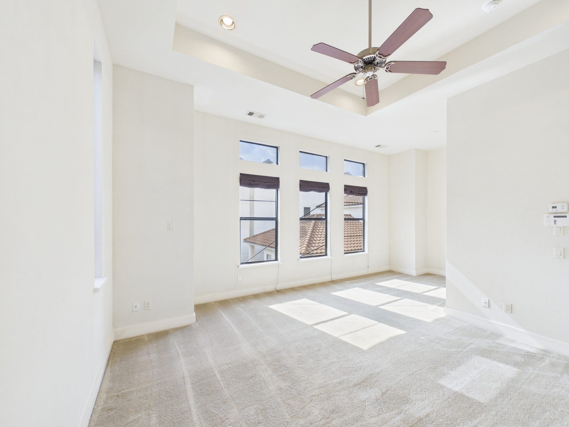5425 Floyd Street, Houston, TX 77007 5425 Floyd Street, Houston, TX 77007