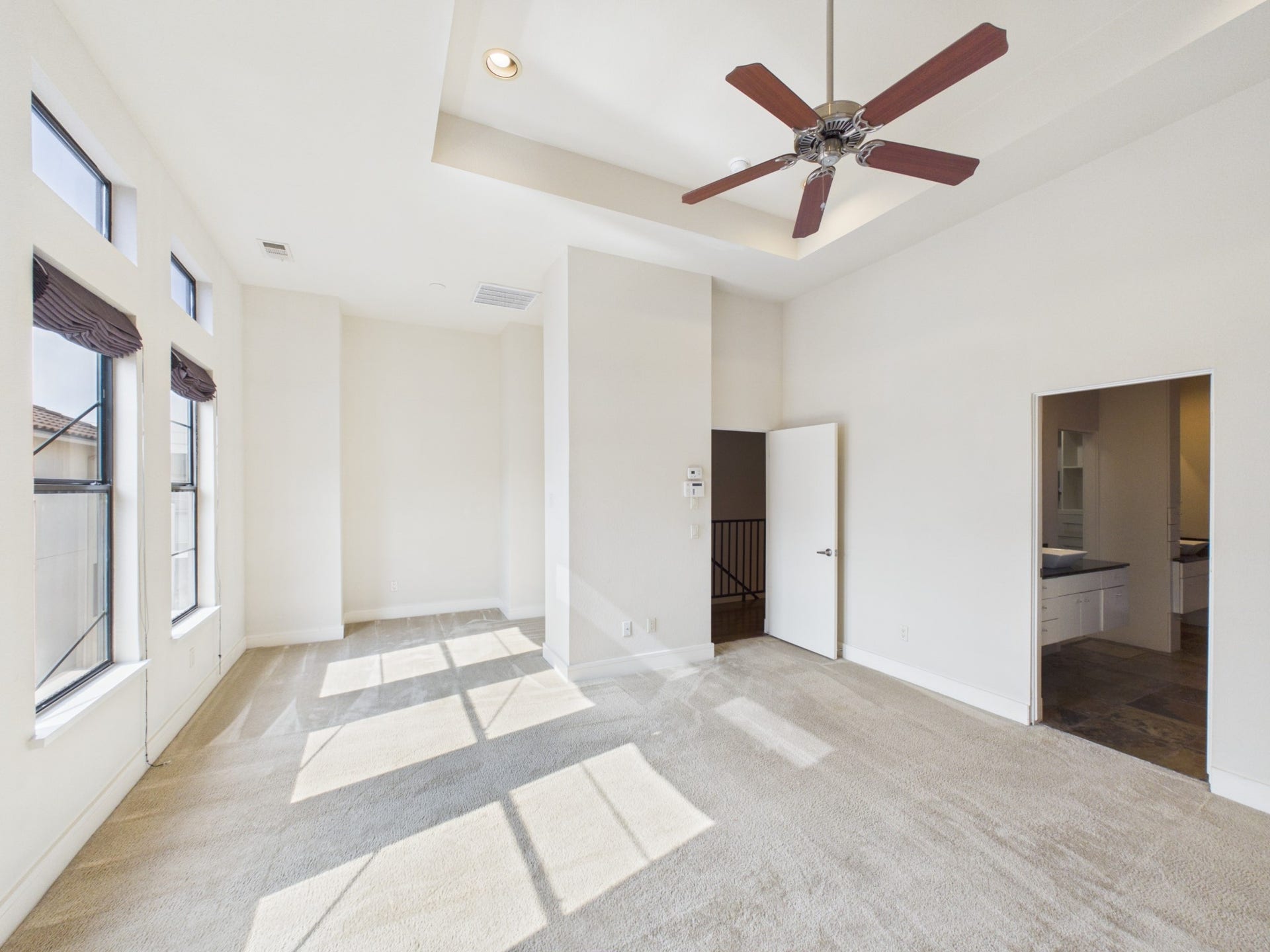 5425 Floyd Street, Houston, TX 77007 5425 Floyd Street, Houston, TX 77007