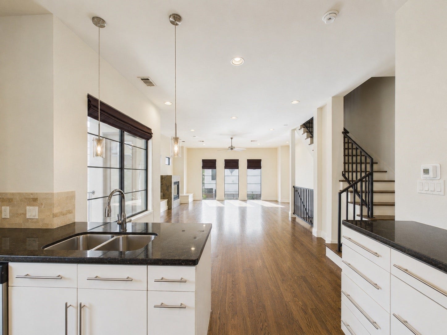 5425 Floyd Street, Houston, TX 77007 5425 Floyd Street, Houston, TX 77007
