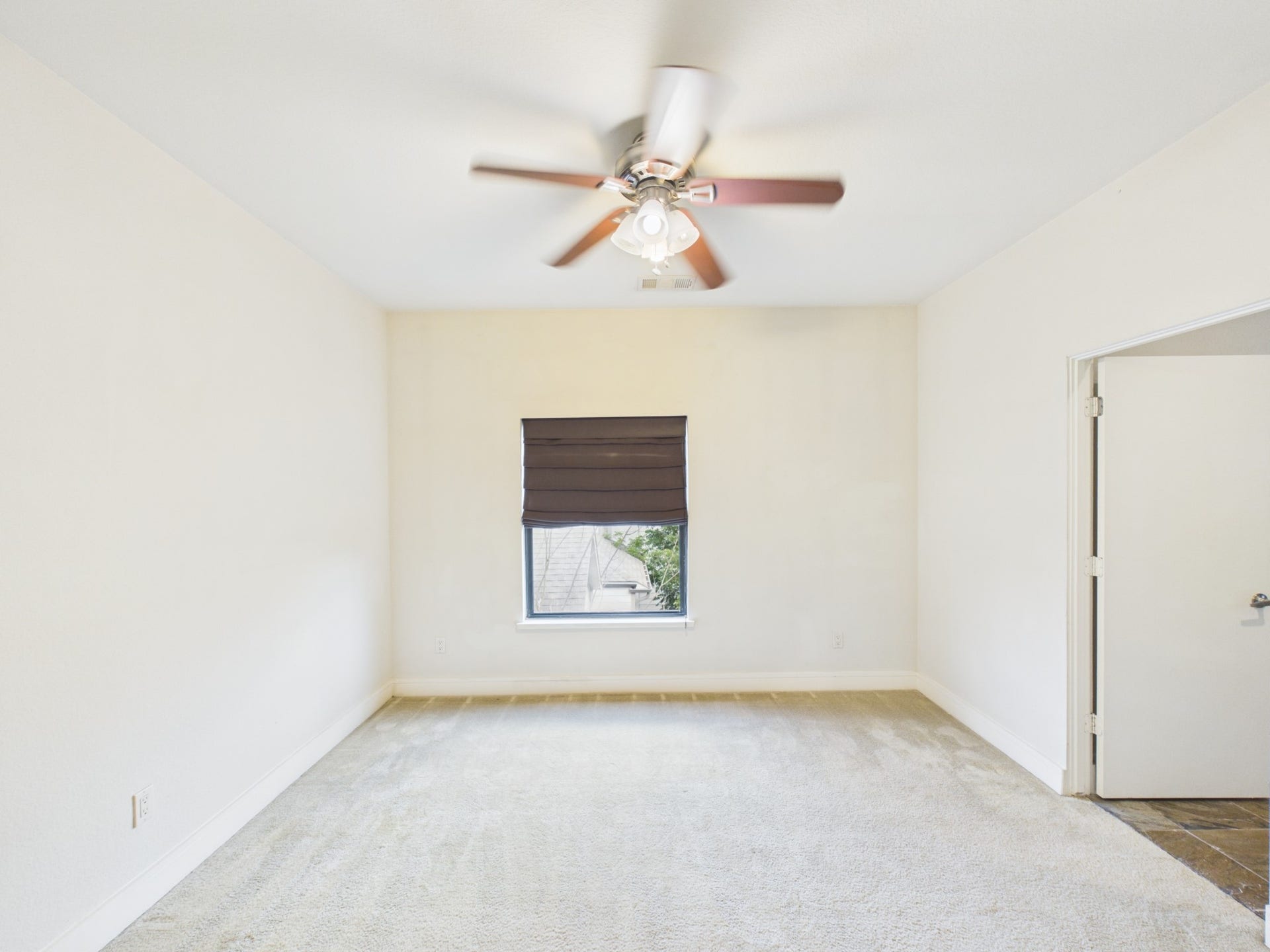 5425 Floyd Street, Houston, TX 77007 5425 Floyd Street, Houston, TX 77007