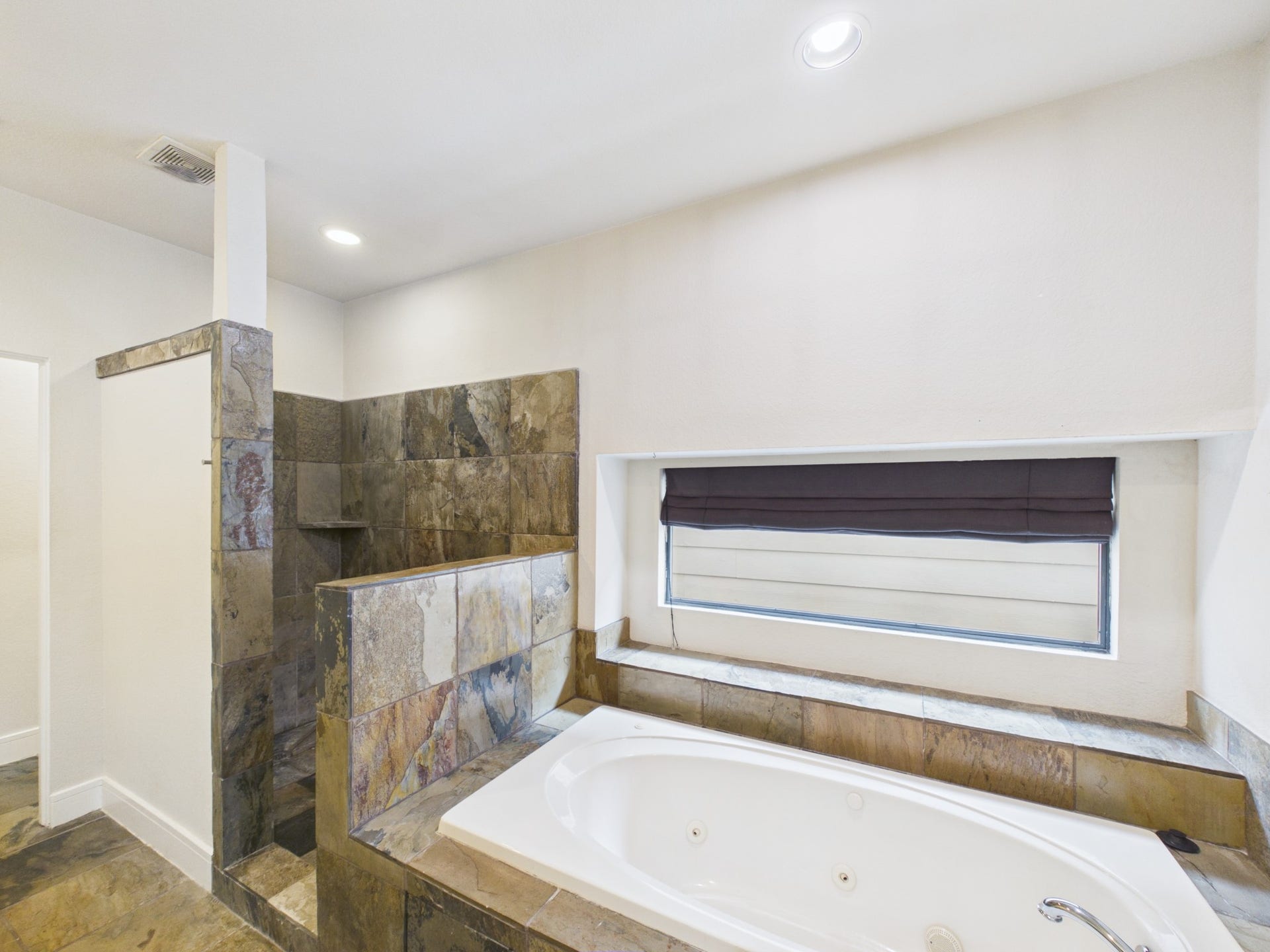 5425 Floyd Street, Houston, TX 77007 5425 Floyd Street, Houston, TX 77007