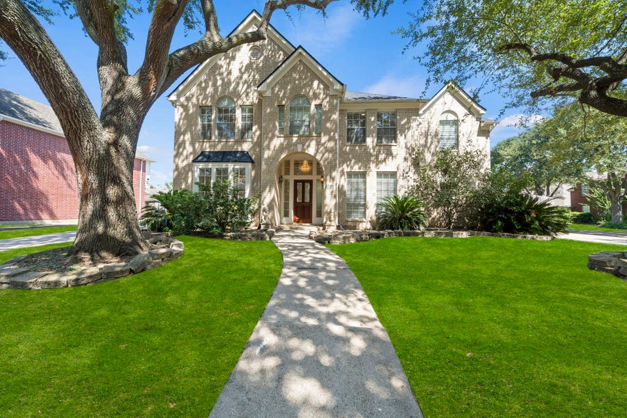 Property photo for 3415 Shadymist Drive, Houston, TX