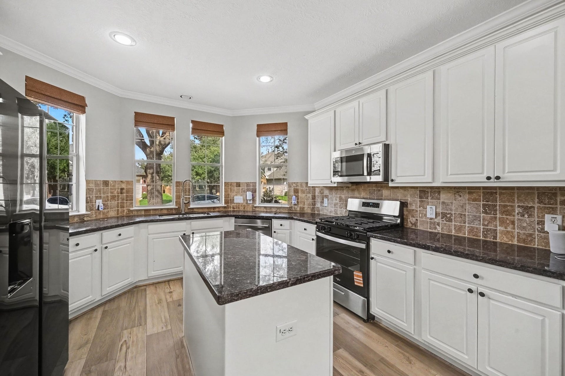 14135 Grovemist Lane, Houston, TX 77082 14135 Grovemist Lane, Houston, TX 77082