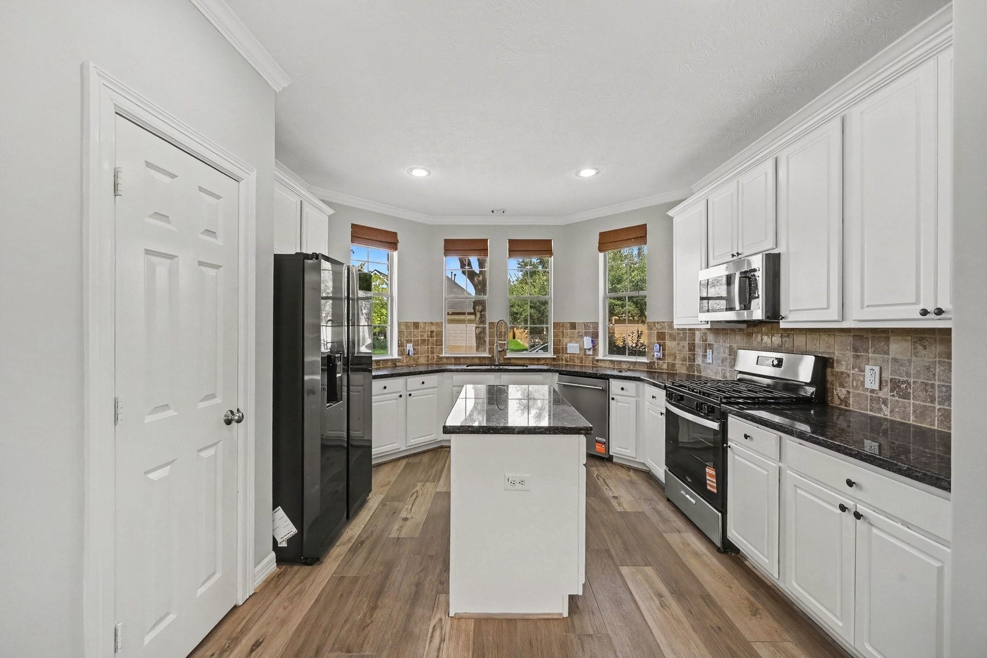 14135 Grovemist Lane, Houston, TX 77082 14135 Grovemist Lane, Houston, TX 77082