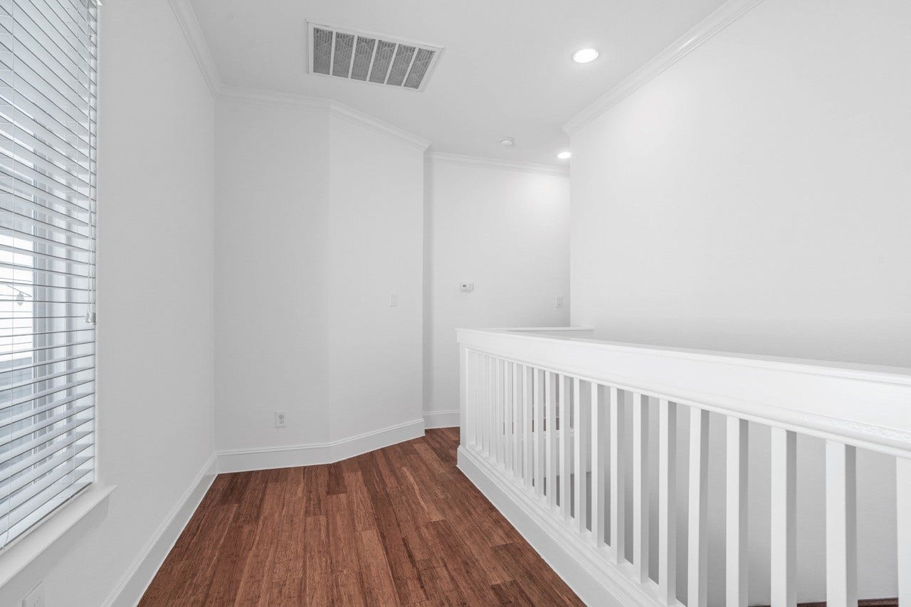 6724 Keats Street, #B, Houston, TX 77085 Hallway leading to bedrooms