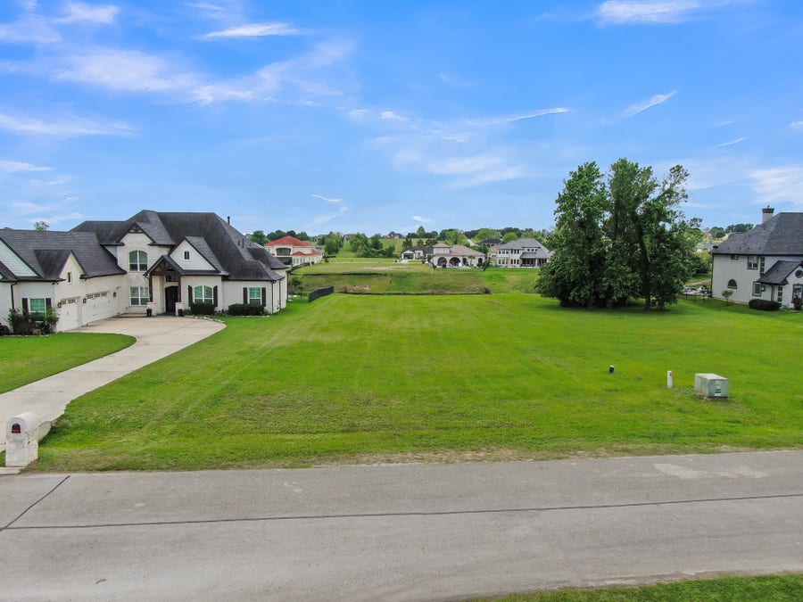 Property photo for 11617 Grand View Drive, Montgomery, TX