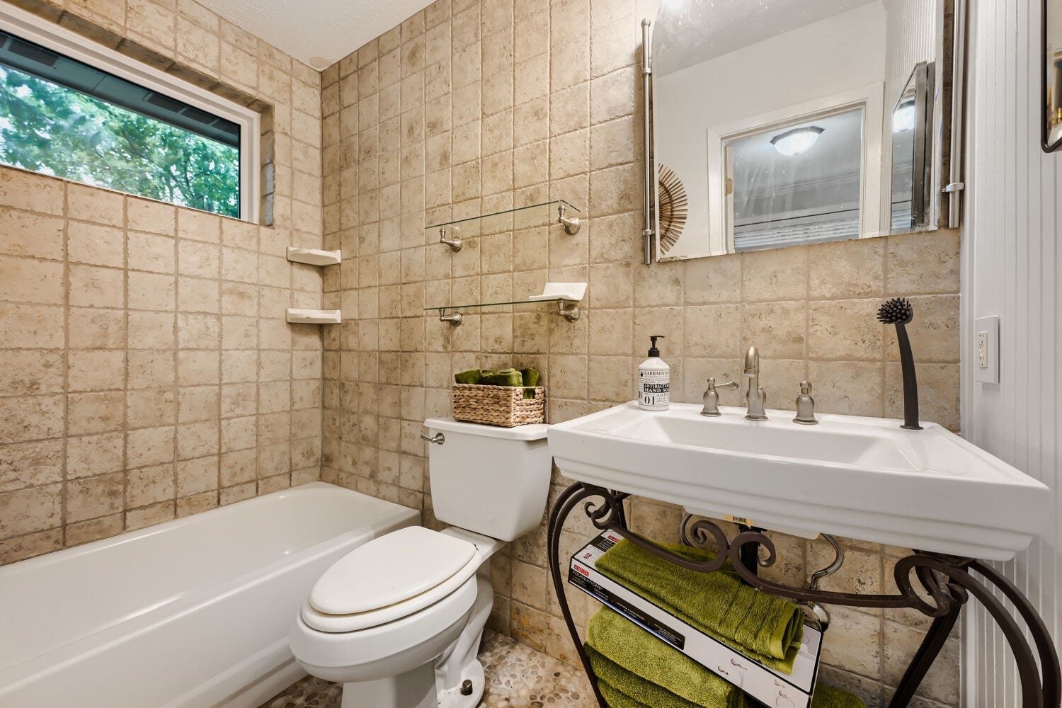 11007 Ensbrook Drive, Houston, TX 77099 11007 Ensbrook Drive, Houston, TX 77099