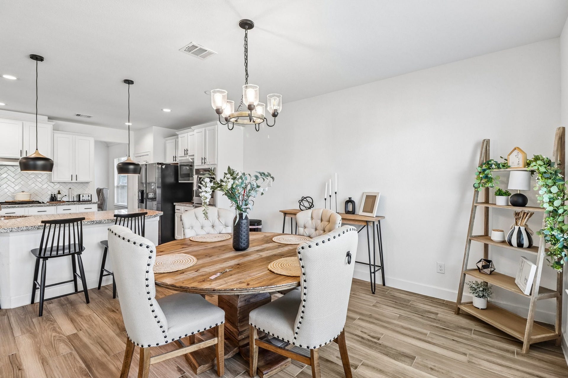 7823 Leighton Trail, Pasadena, TX 77505 7823 Leighton Trail, Pasadena, TX 77505