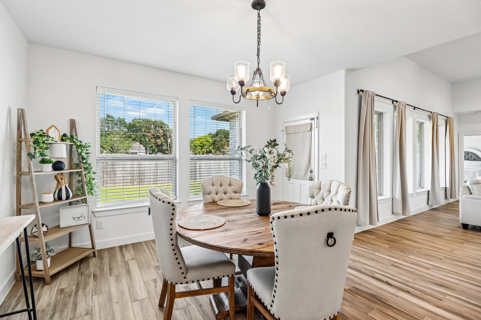 7823 Leighton Trail, Pasadena, TX 77505 7823 Leighton Trail, Pasadena, TX 77505