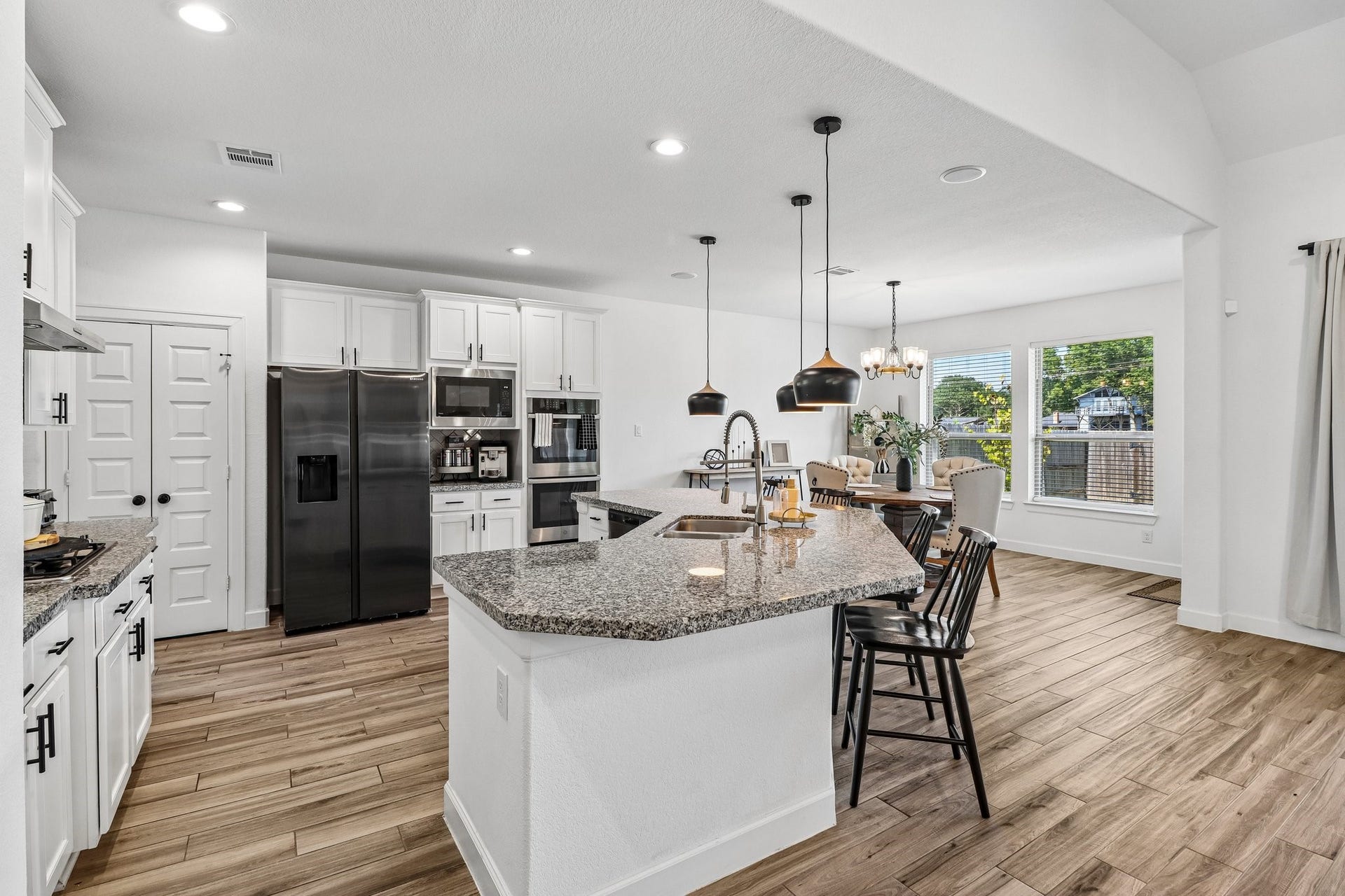 7823 Leighton Trail, Pasadena, TX 77505 7823 Leighton Trail, Pasadena, TX 77505