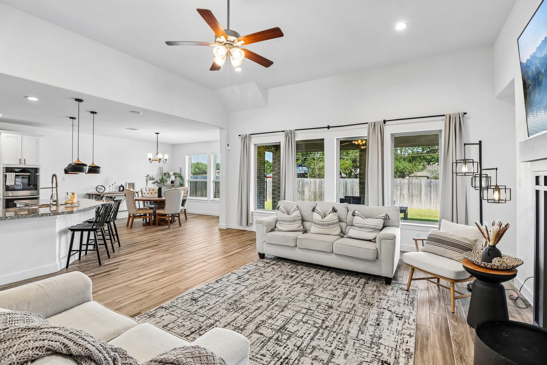 7823 Leighton Trail, Pasadena, TX 77505 7823 Leighton Trail, Pasadena, TX 77505