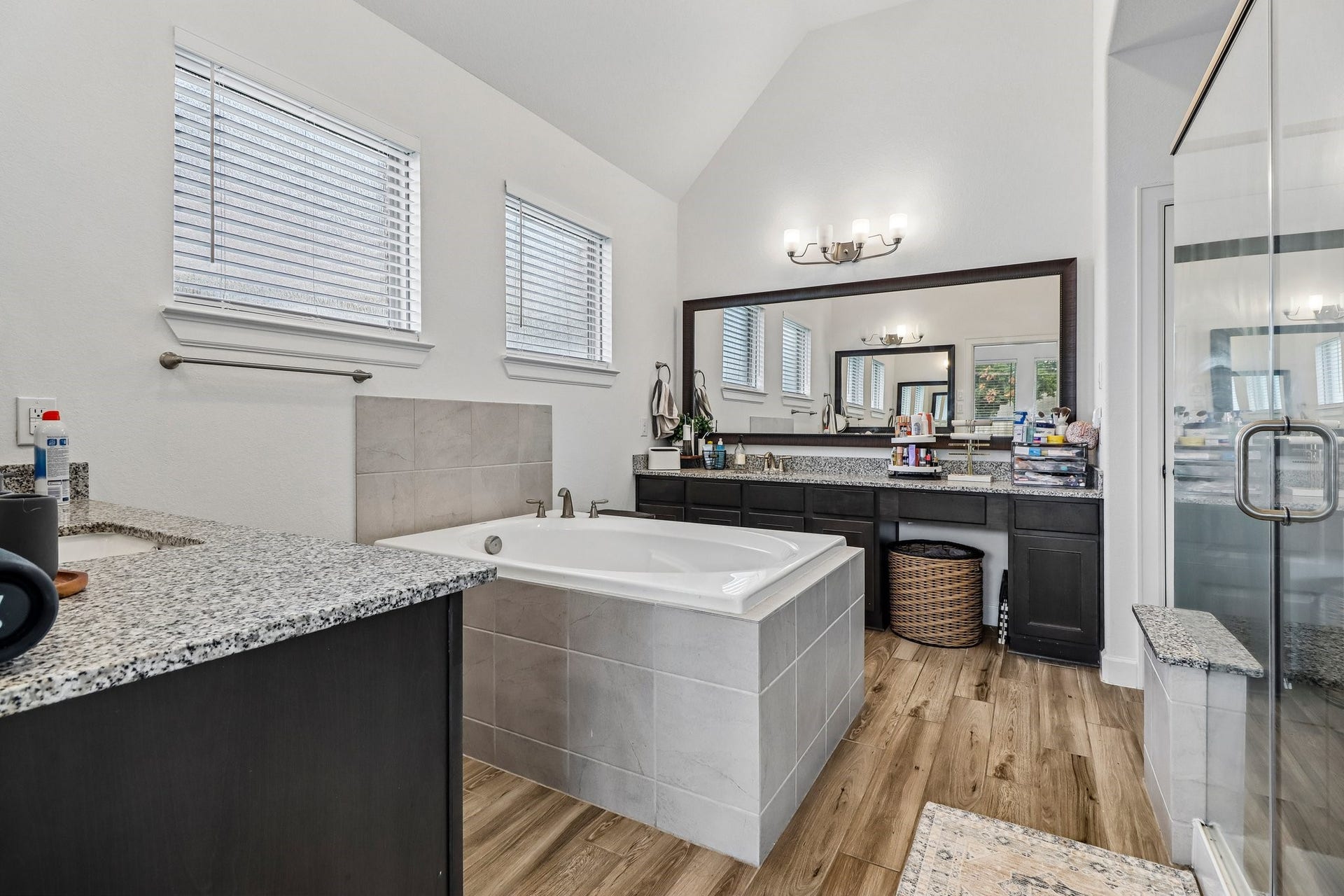 7823 Leighton Trail, Pasadena, TX 77505 7823 Leighton Trail, Pasadena, TX 77505