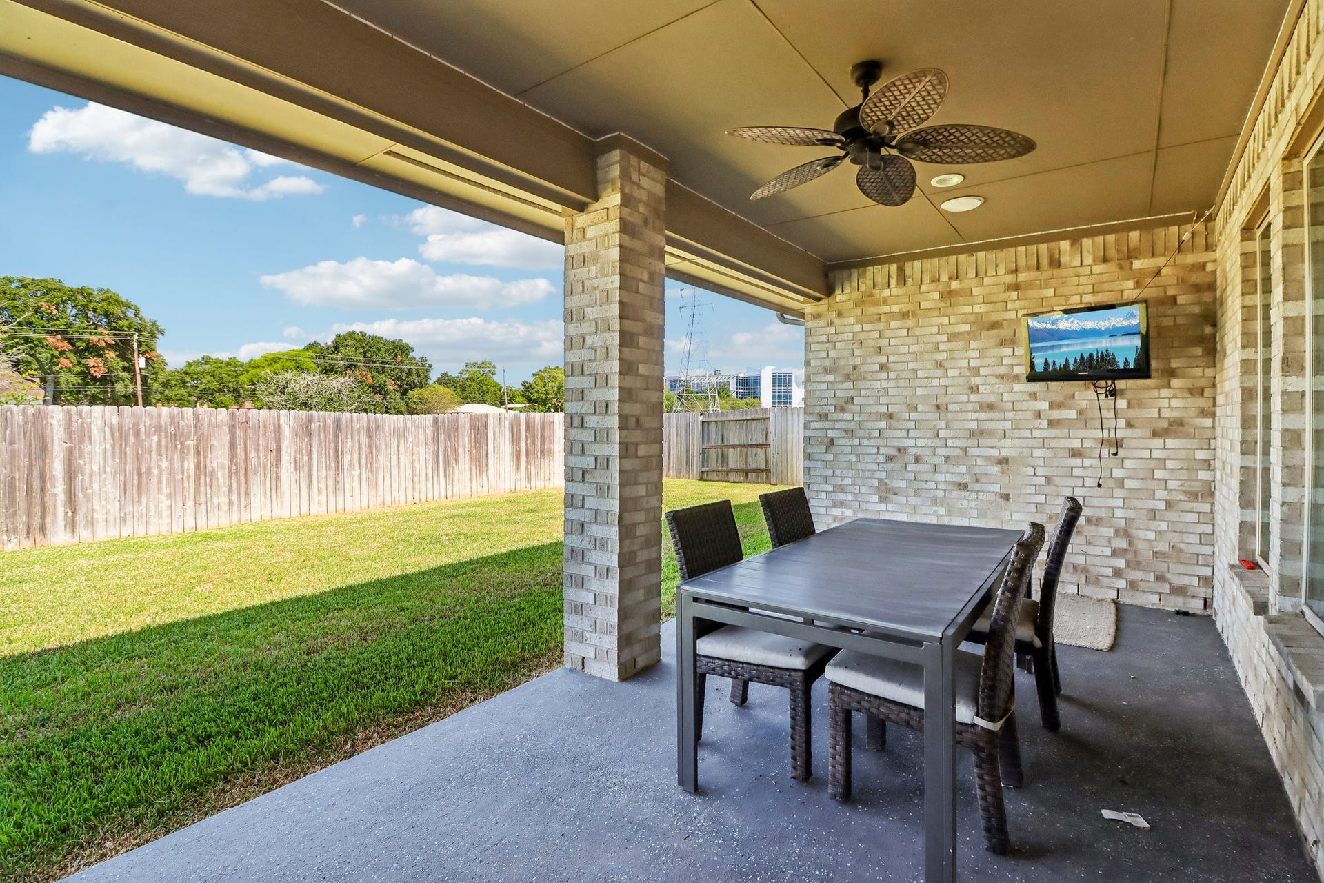 7823 Leighton Trail, Pasadena, TX 77505 7823 Leighton Trail, Pasadena, TX 77505