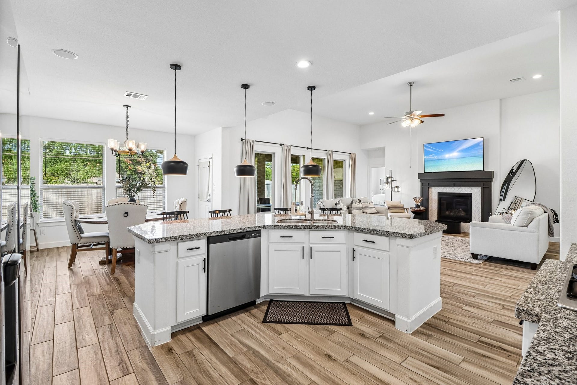 7823 Leighton Trail, Pasadena, TX 77505 7823 Leighton Trail, Pasadena, TX 77505