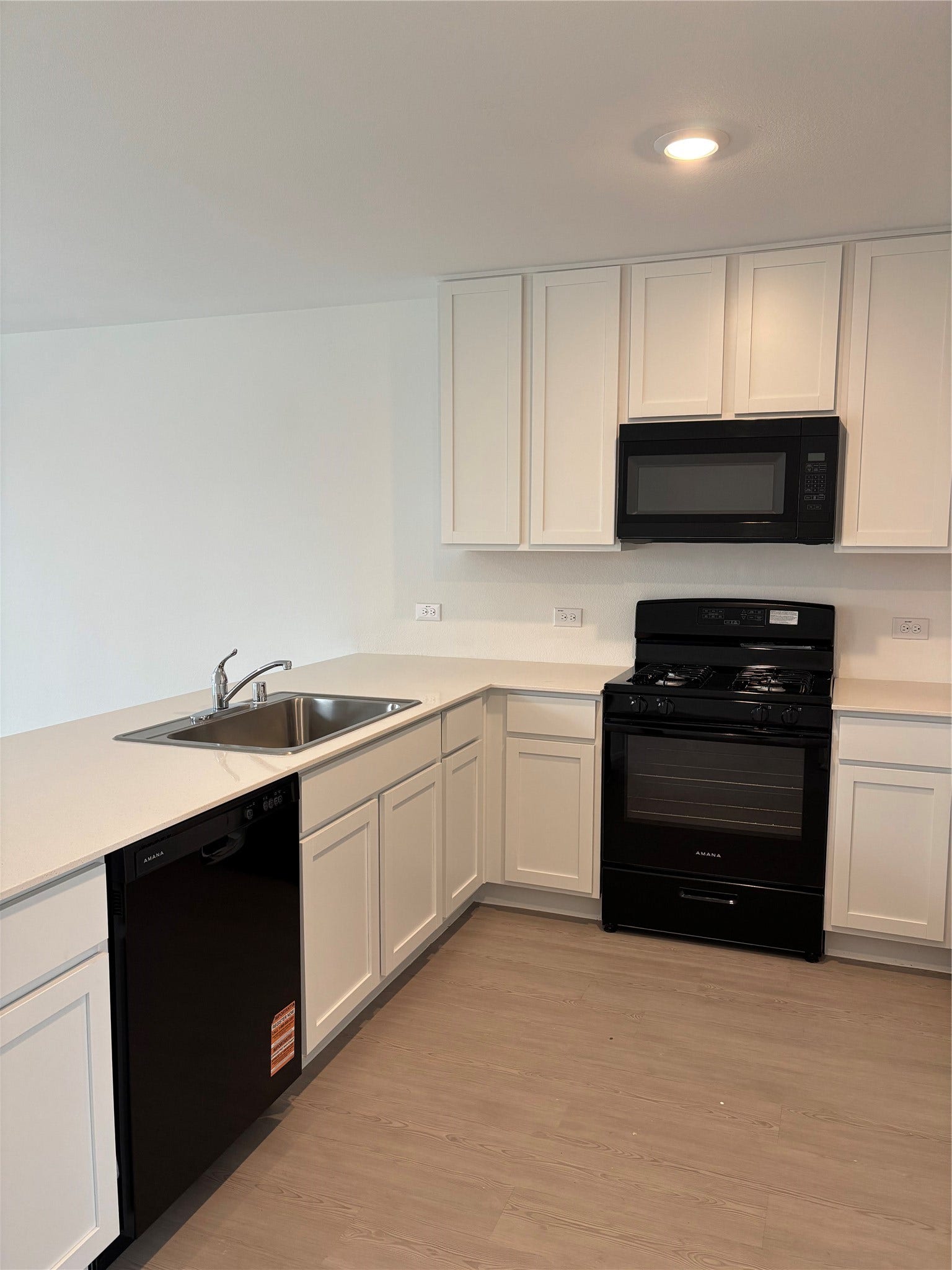 9202 Pepper Falcon Drive, Baytown, TX 77521 9202 Pepper Falcon Drive, Baytown, TX 77521