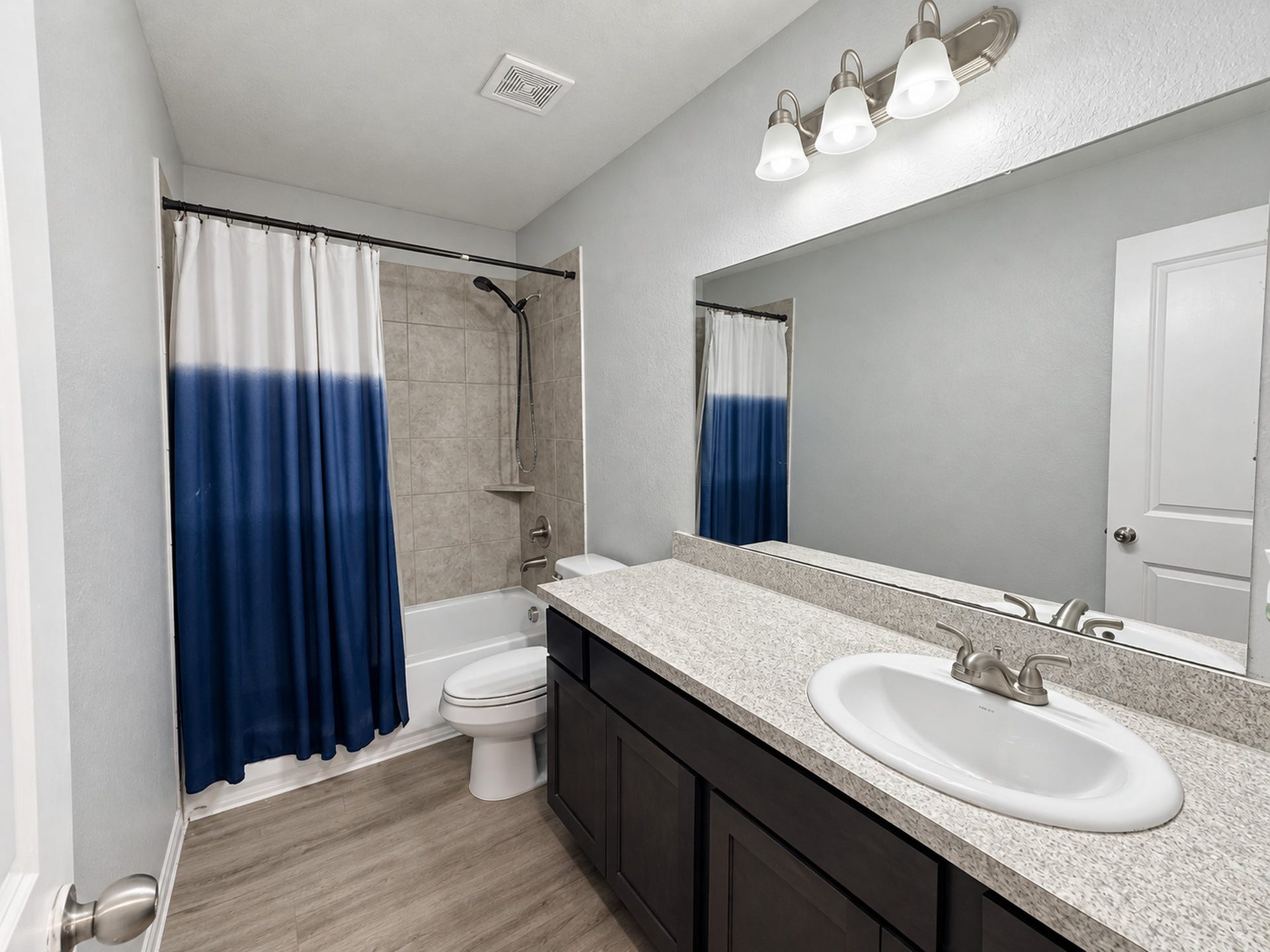 14920 Coaltown Road, Willis, TX 77378 Secondary Bathroom