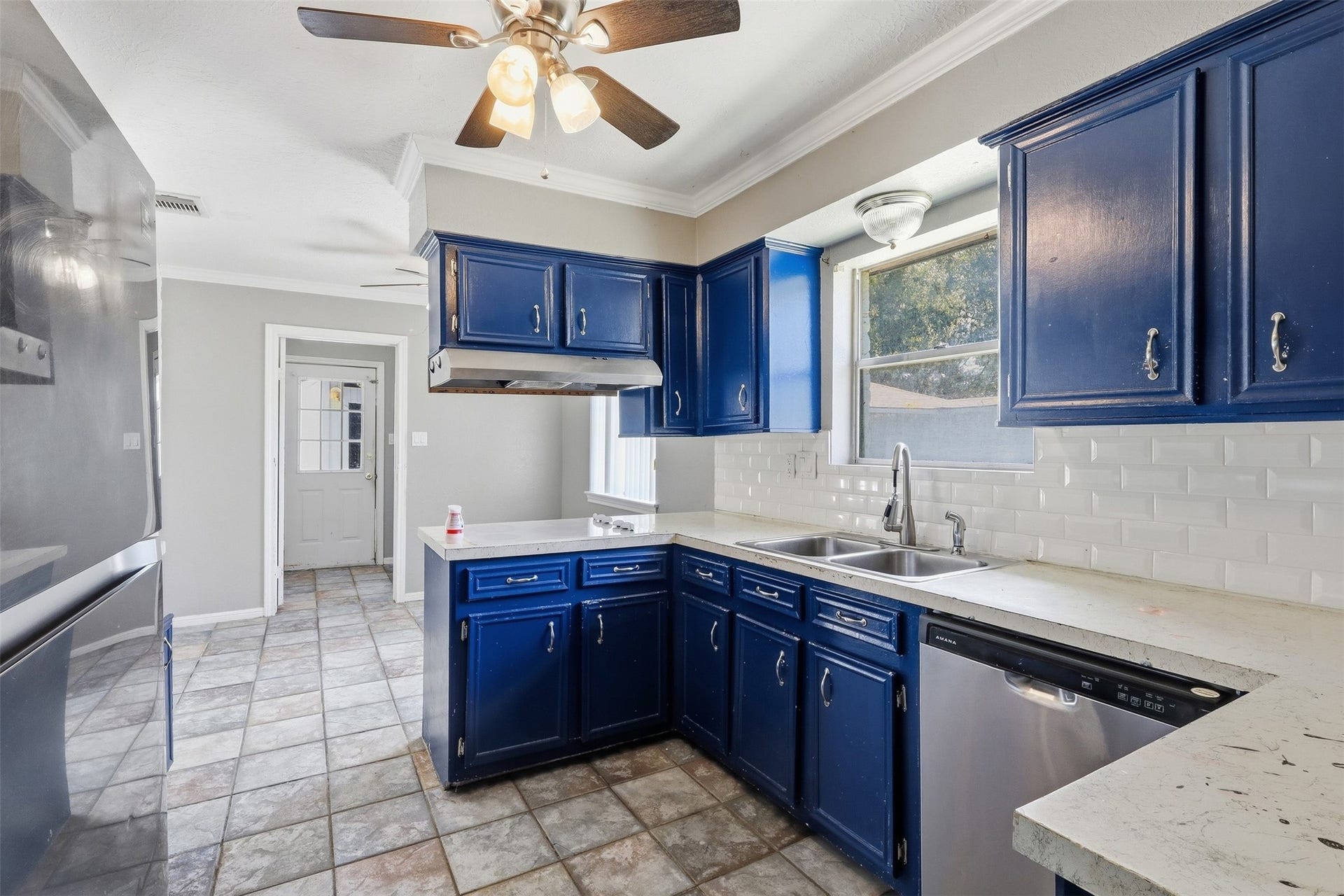 341 Dawn Hill Drive, Friendswood, TX 77546 341 Dawn Hill Drive, Friendswood, TX 77546