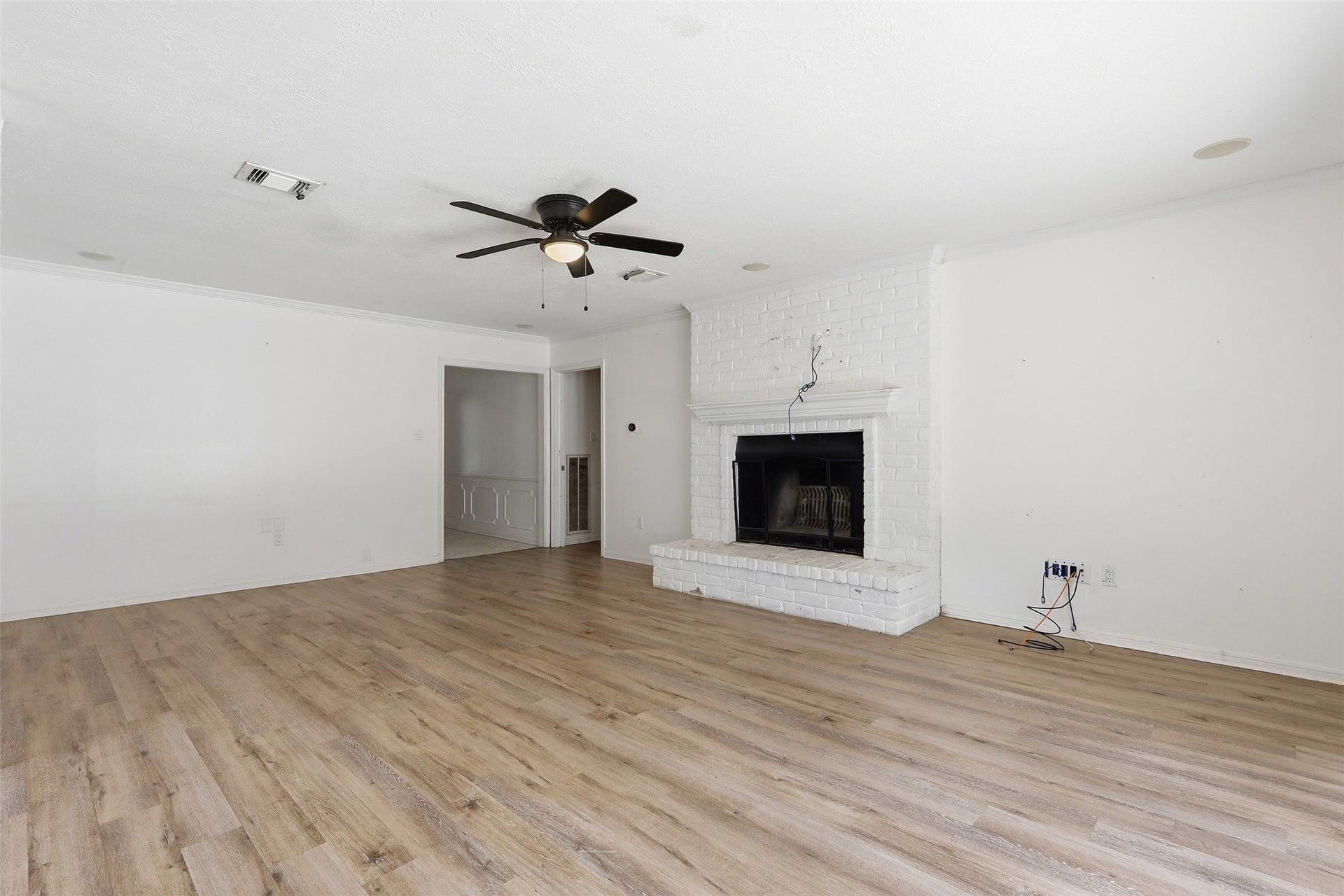 341 Dawn Hill Drive, Friendswood, TX 77546 341 Dawn Hill Drive, Friendswood, TX 77546