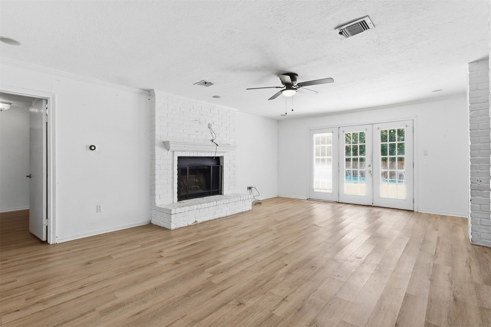 341 Dawn Hill Drive, Friendswood, TX 77546 341 Dawn Hill Drive, Friendswood, TX 77546