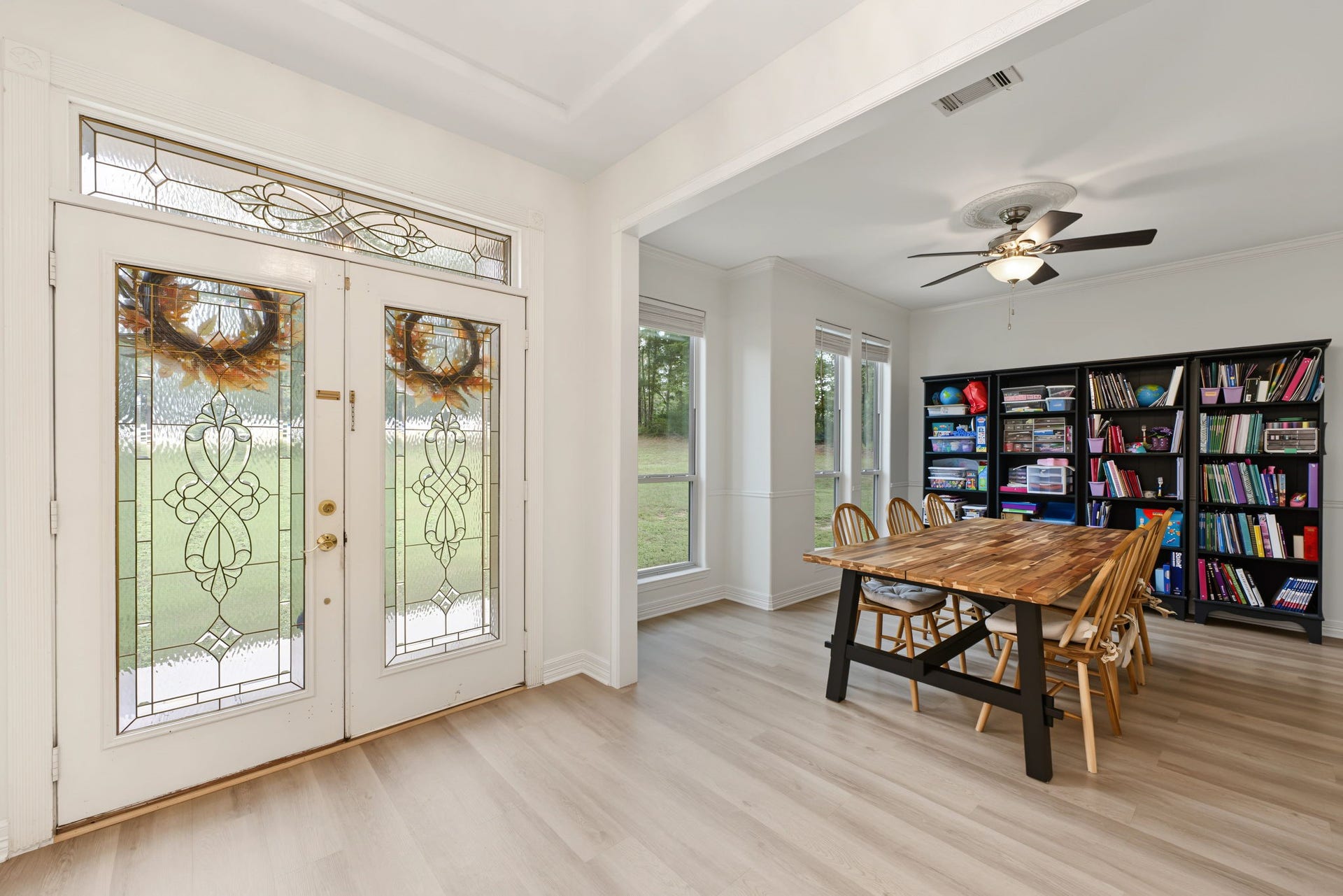 421 Trace Way Drive, Montgomery, TX 77316 Across from the office you will find your large dining room with easy access to the kitchen.