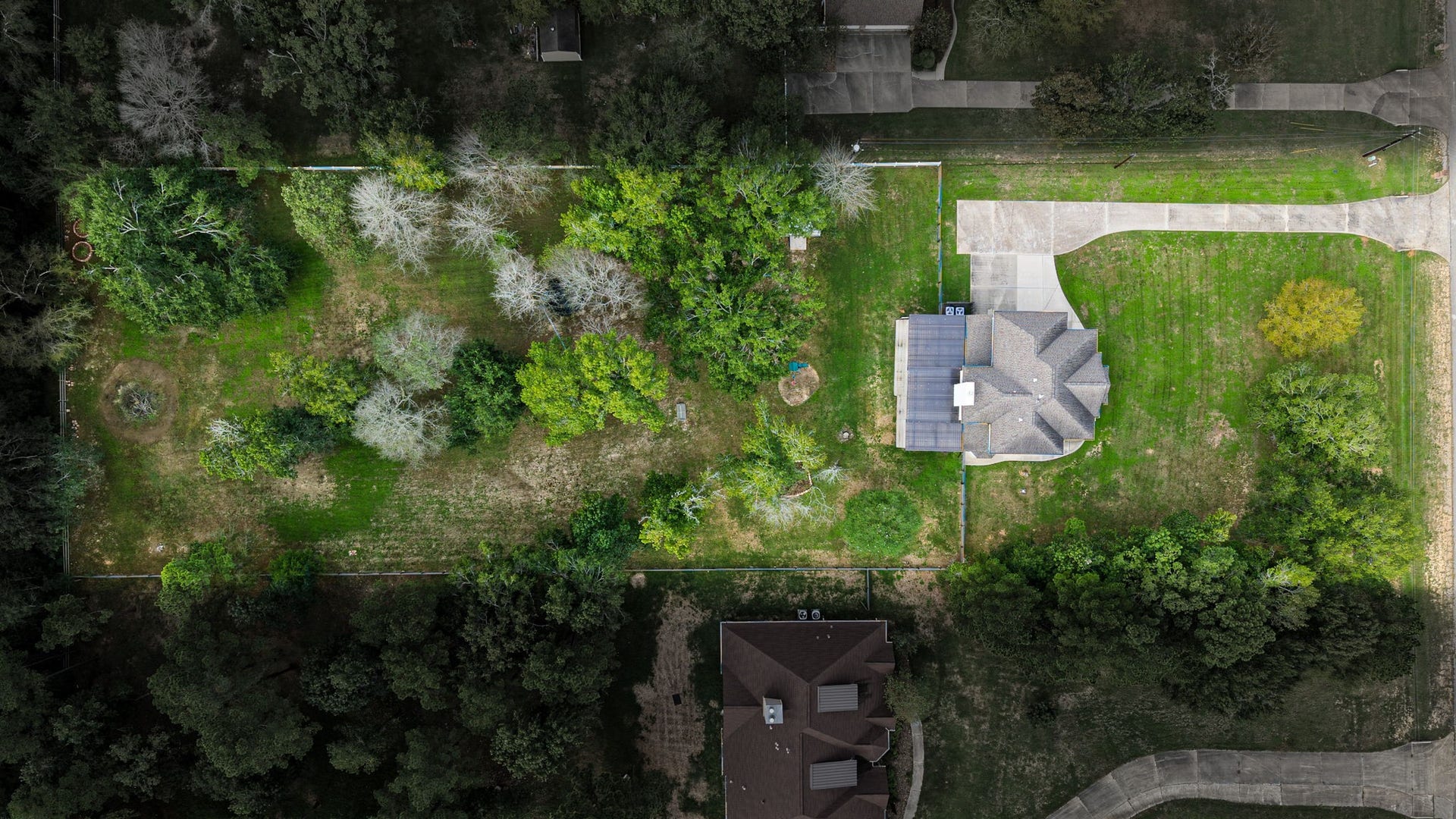 421 Trace Way Drive, Montgomery, TX 77316 Sitting on 1.7 acres in Montgomery Trace.