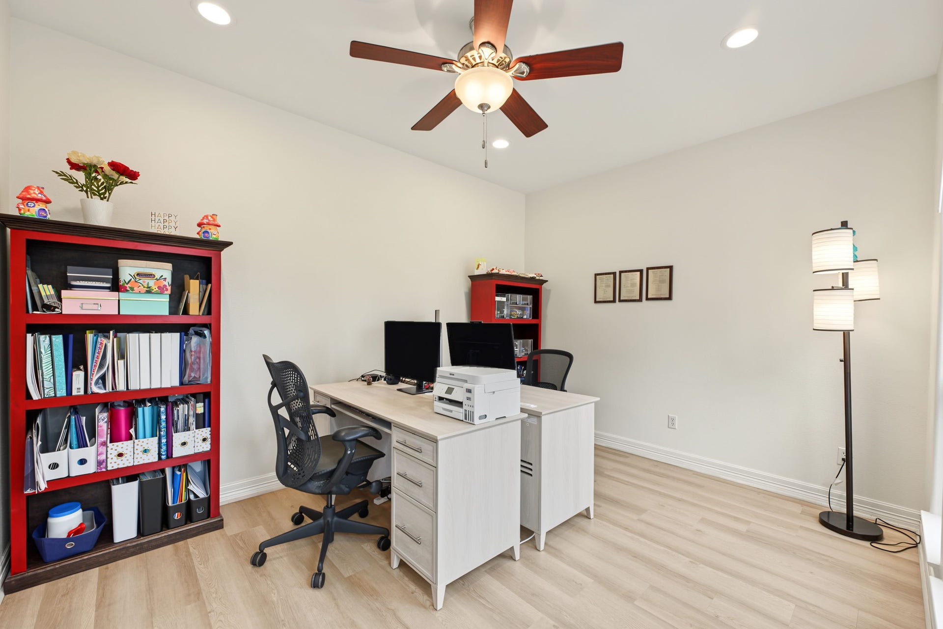421 Trace Way Drive, Montgomery, TX 77316 This dedicated office is large enough to accommodate two desks and two bookshelves.