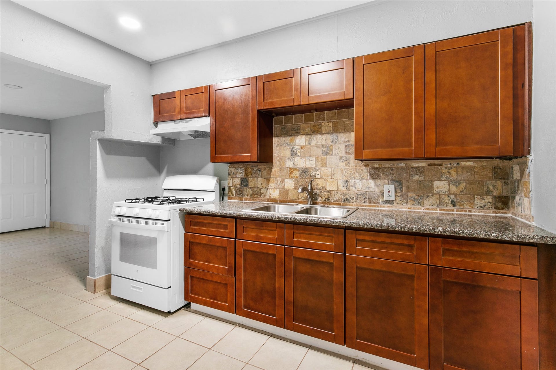 4401 Denmark Street, Houston, TX 77016 4401 Denmark Street, Houston, TX 77016