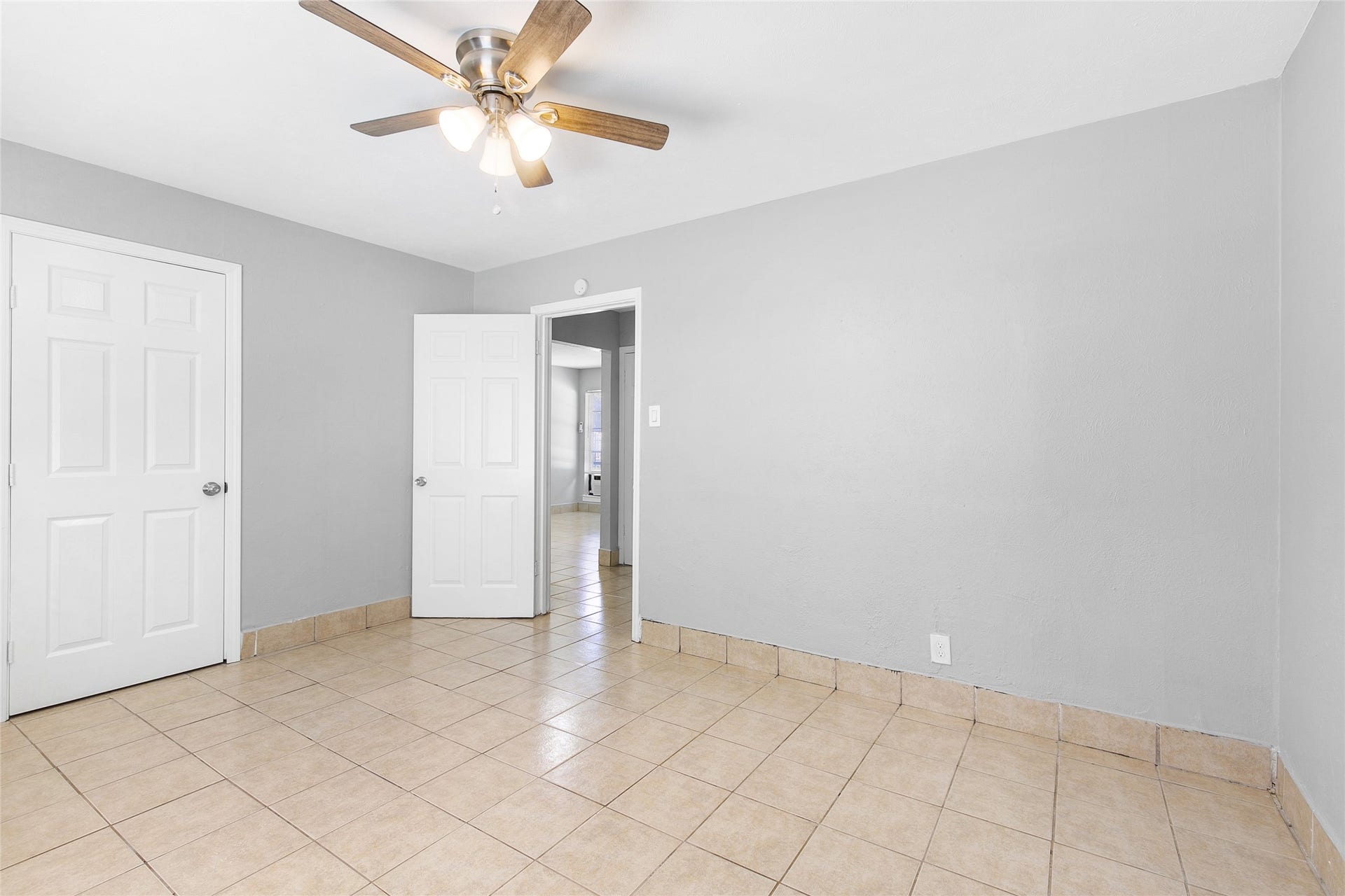 4401 Denmark Street, Houston, TX 77016 4401 Denmark Street, Houston, TX 77016